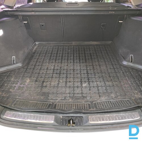 Pārdod Toyota Avensis, 2012