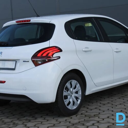 Pārdod Peugeot 208 1.2i, 2017 Pārdod Peugeot 208 1.2i, 2017