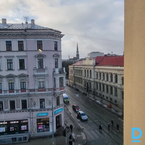 Pārdod dzīvokli Merķeļa iela 2