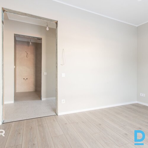 Moderna, kvalitatīva un tikko uzcelta dvīņu māja Dzidriņās.Ēka ir celta un nodot