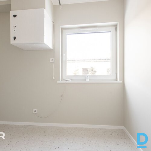 Moderna, kvalitatīva un tikko uzcelta dvīņu māja Dzidriņās.Ēka ir celta un nodot