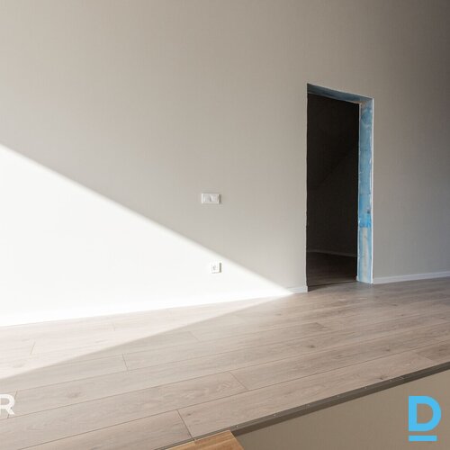 Moderna, kvalitatīva un tikko uzcelta dvīņu māja Dzidriņās.Ēka ir celta un nodot