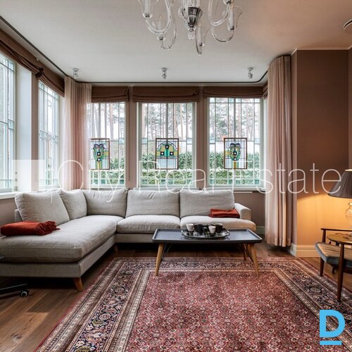 Izīrē māju Jūrmalā