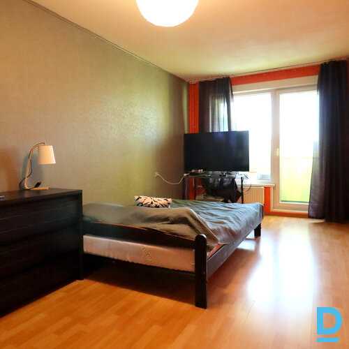 Pārdod dzīvokli Pļavnieku iela 7