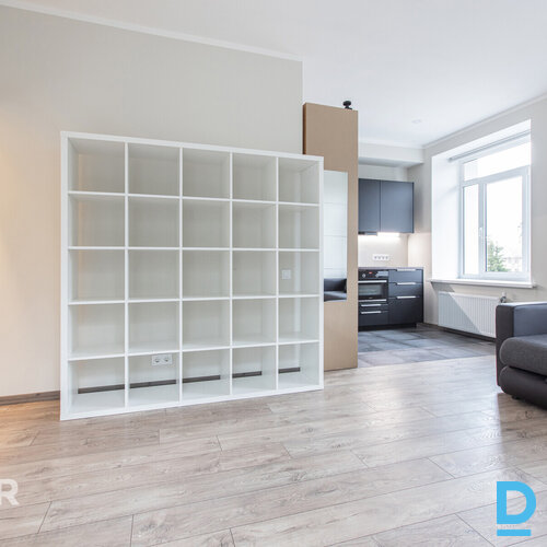 Pārdošanā mēbelēts 2 istabu dzīvoklis jaunajā projektā ar savu autostāvvietu un Pārdošanā mēbelēts 2 istabu dzīvoklis jaunajā projektā ar savu autostāvvietu un