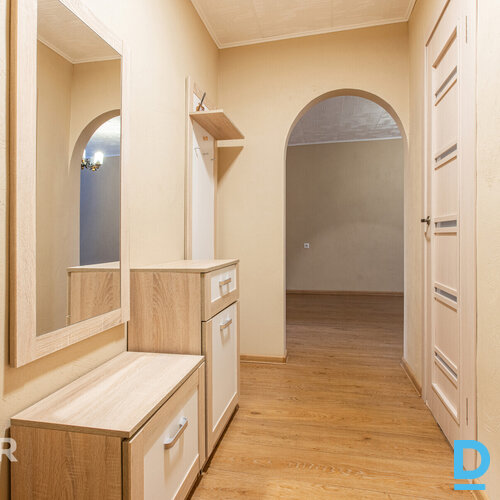 Pārdošanā 2 istabu dzīvoklis Jūrmalā, Lašu ielā – ar lielu balkonu un skatu uz m Pārdošanā 2 istabu dzīvoklis Jūrmalā, Lašu ielā – ar lielu balkonu un skatu uz m