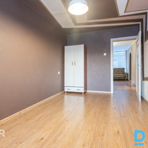 Pārdošanā 2 istabu dzīvoklis Jūrmalā, Lašu ielā – ar lielu balkonu un skatu uz m Pārdošanā 2 istabu dzīvoklis Jūrmalā, Lašu ielā – ar lielu balkonu un skatu uz m