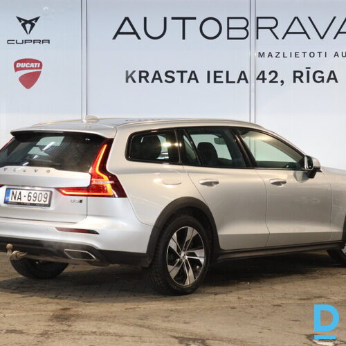 Pārdod Volvo V60 Cross Country B5 Awd, 2021 Pārdod Volvo V60 Cross Country B5 Awd, 2021