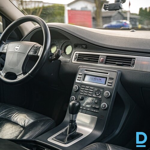 Pārdod Volvo V70 2.4d, 2008