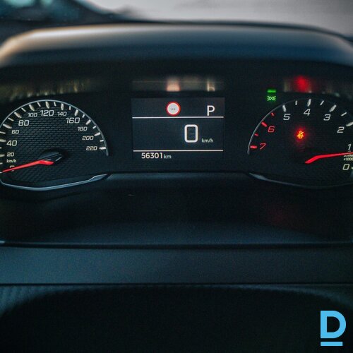 Pārdod Peugeot 2008 1.2i, 2021