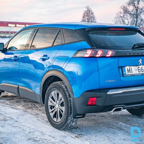 Pārdod Peugeot 2008 1.2i, 2021