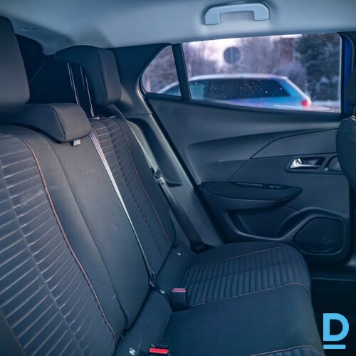 Pārdod Peugeot 2008 1.2i, 2021