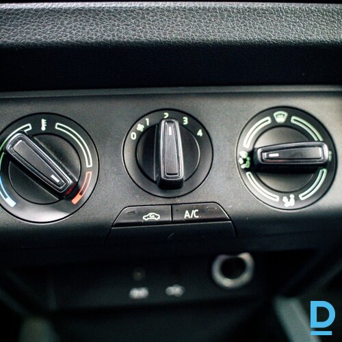 Pārdod Skoda Fabia 1.0i, 2016