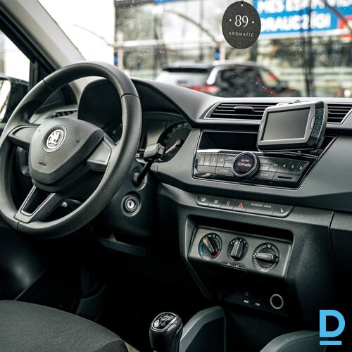 Pārdod Skoda Fabia 1.0i, 2016