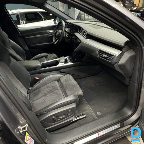 Pārdod Audi E-tron 55 S-line Black Edition, 2019