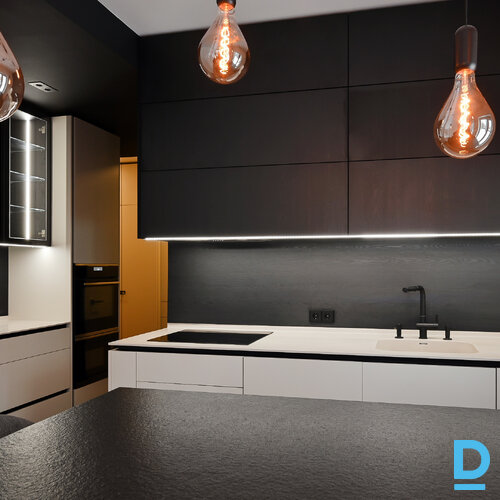 Pārdod dzīvokli Vairoga iela 32