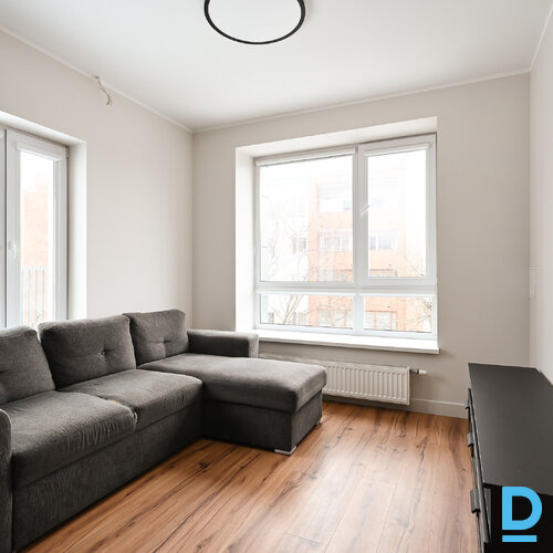 Pārdod dzīvokli Vairoga iela 32