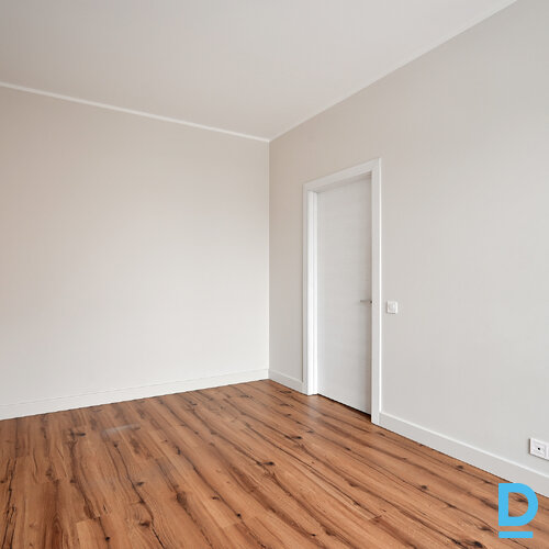 Pārdod dzīvokli Vairoga iela 32