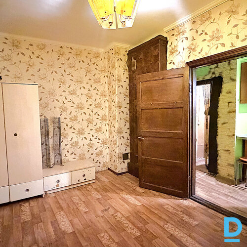 Pārdod dzīvokli Mazā Nometņu iela 57