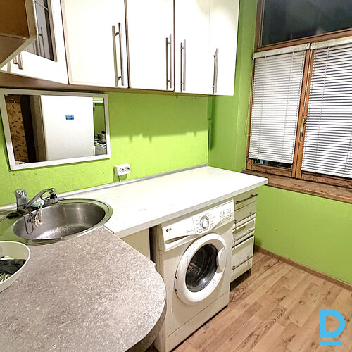 Pārdod dzīvokli Mazā Nometņu iela 57