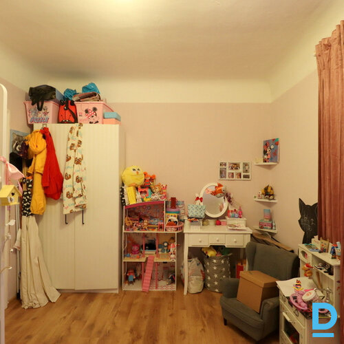 Pārdod dzīvokli Reņģes iela 4