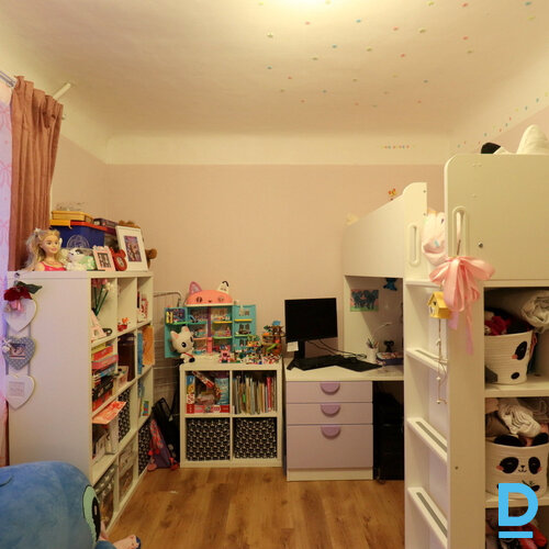 Pārdod dzīvokli Reņģes iela 4