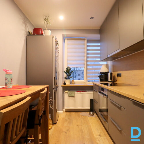 Pārdod dzīvokli Reņģes iela 4