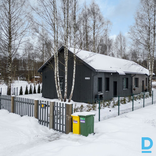 Pārdod māju Ezermalas iela 6