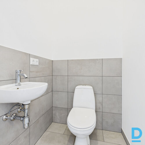 Pārdod māju Ezermalas iela 6