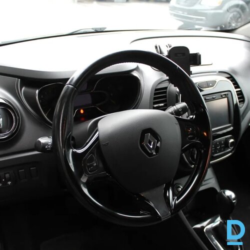 Pārdod Renault Captur 1.2i, 2015