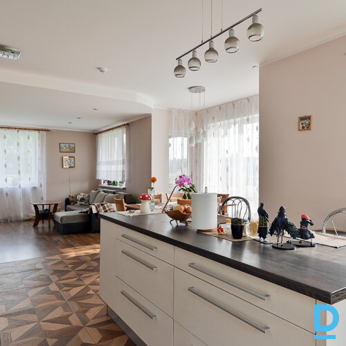 Pārdod māju Riekstu iela 16 Pārdod māju Riekstu iela 16