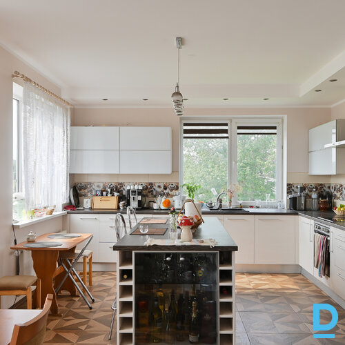 Pārdod māju Riekstu iela 16 Pārdod māju Riekstu iela 16