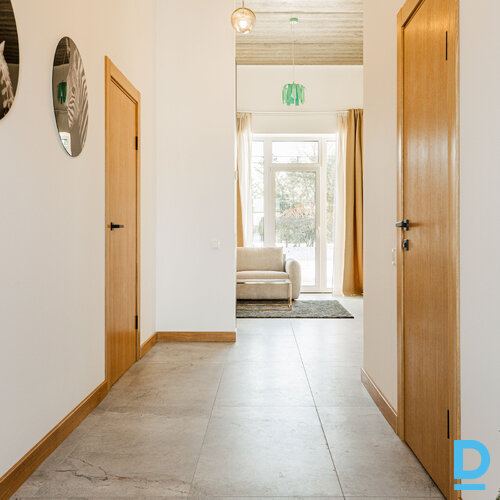 Pārdod māju Ritausmas iela 1