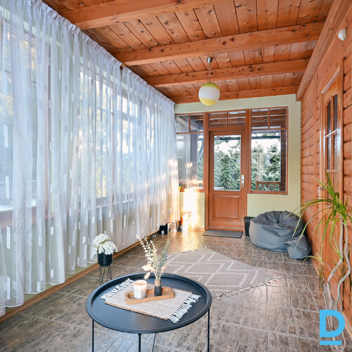 Pārdod māju Meža iela 14