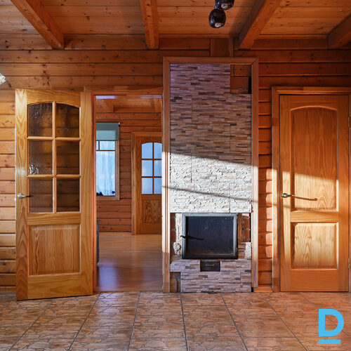 Pārdod māju Meža iela 14