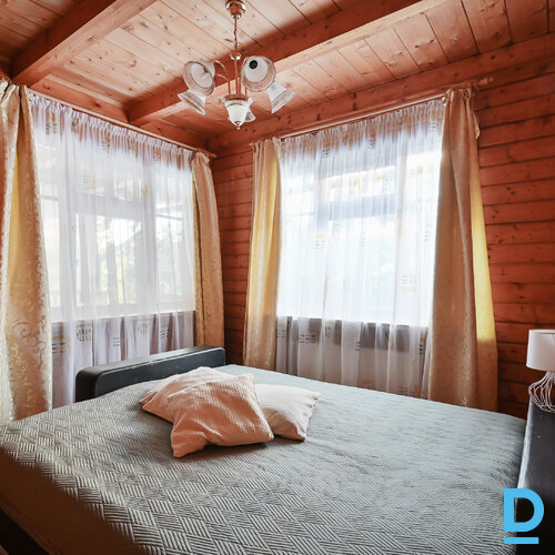 Pārdod māju Meža iela 14