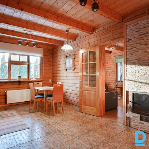 Pārdod māju Meža iela 14