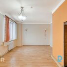 В продаже просторная 3-комнатная квартира с лоджией по адресу улица Skolas 4, Ау