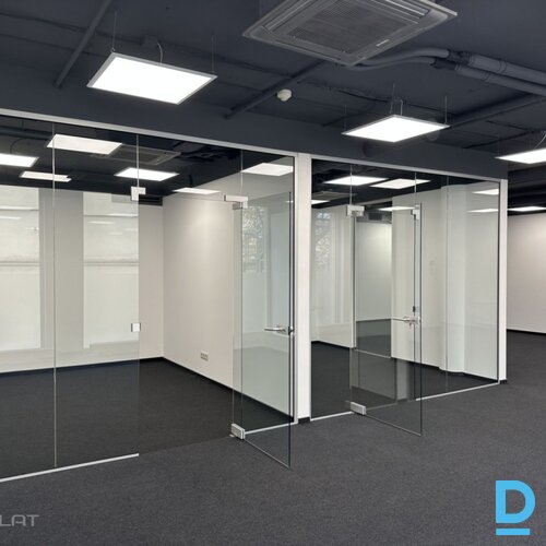 Izīrē biroju Brīvības iela 171