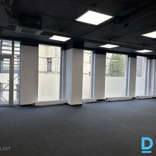 Izīrē biroju Brīvības iela 171