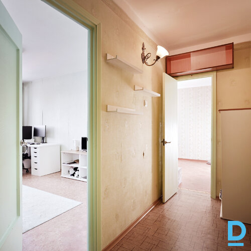 Pārdod dzīvokli Dzelzavas iela 25