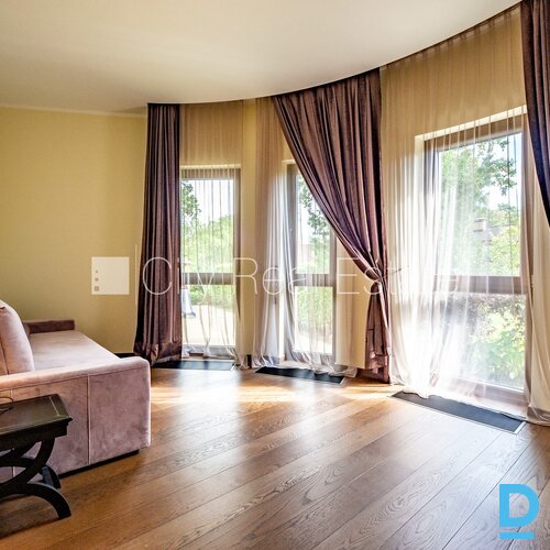 Izīrē dzīvokli Jūrmalā