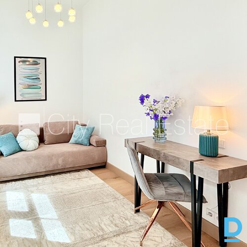 Pārdod dzīvokli Rīgā Pārdod dzīvokli Rīgā