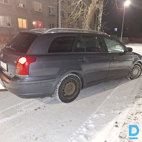 Pārdod Toyota Avensis, 2006