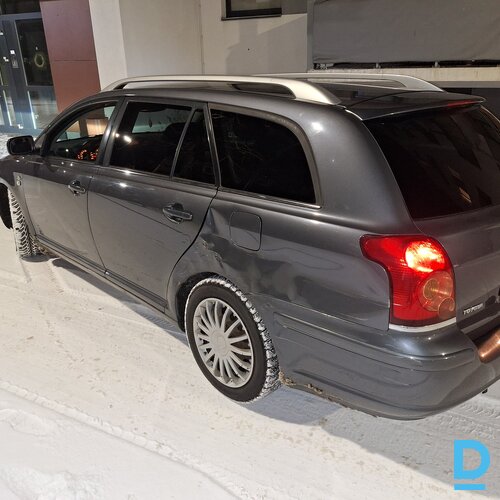 Pārdod Toyota Avensis, 2006