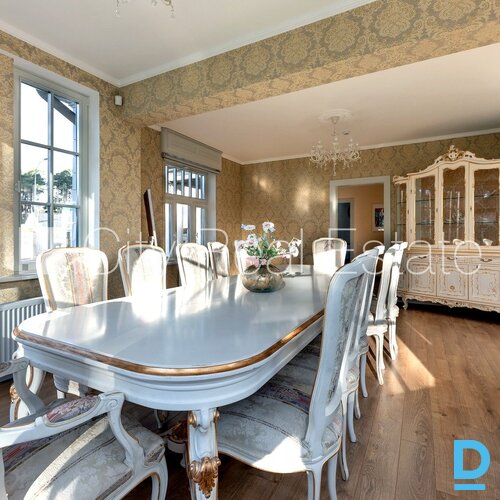 Izīrē māju Jūrmalā