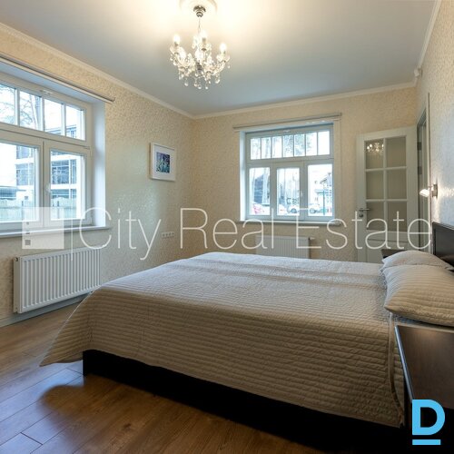 Izīrē māju Jūrmalā