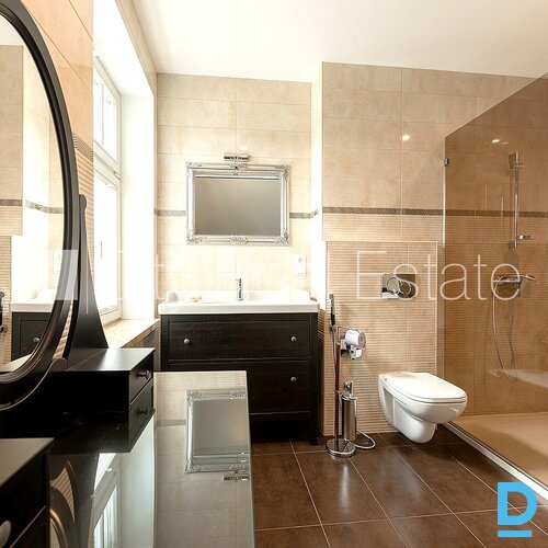 Izīrē māju Jūrmalā