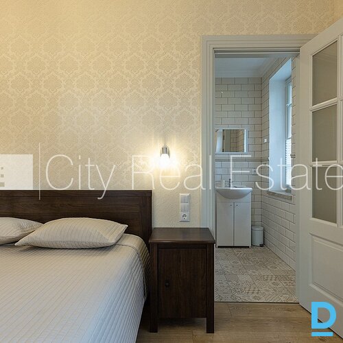 Izīrē māju Jūrmalā