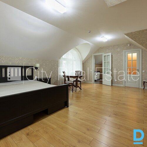 Izīrē māju Jūrmalā